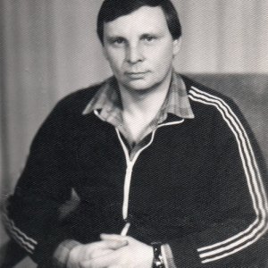 Николай комаров, 68 лет